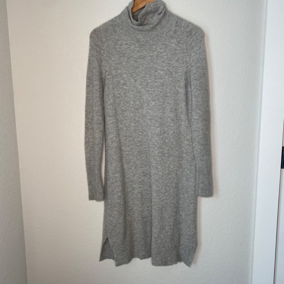 J. Crew Grey Turtleneck Sweater Dress in SuperSoft Yarn - Size S - EUC - Picture 4 of 6